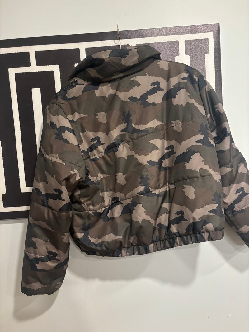 Camo Puffer Jacket (L)
