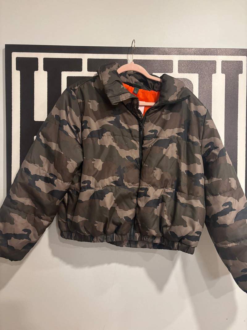 Camo Puffer Jacket (L)