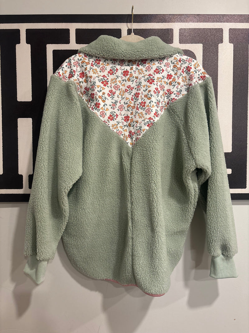 Pink Lily Sherpa (L)
