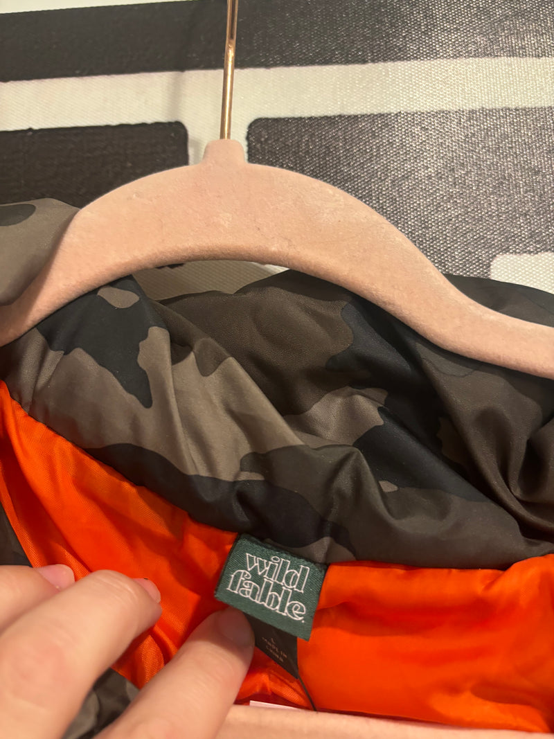 Camo Puffer Jacket (L)