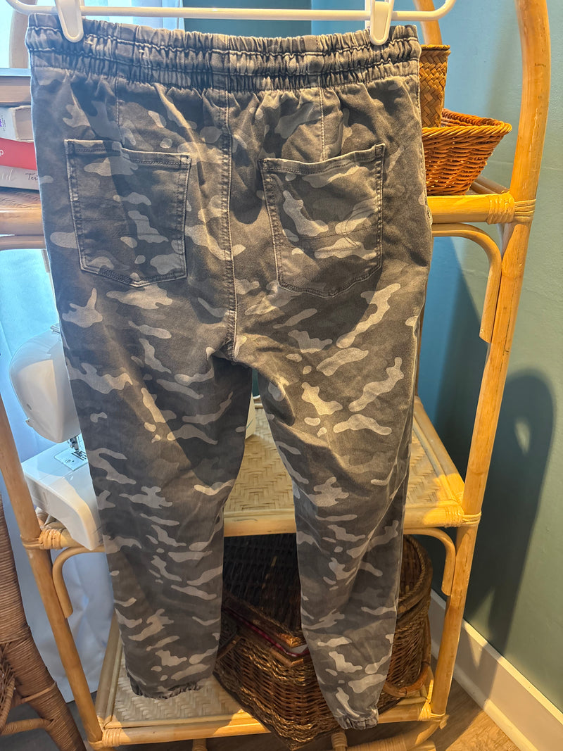 AE Camo Joggers- 10